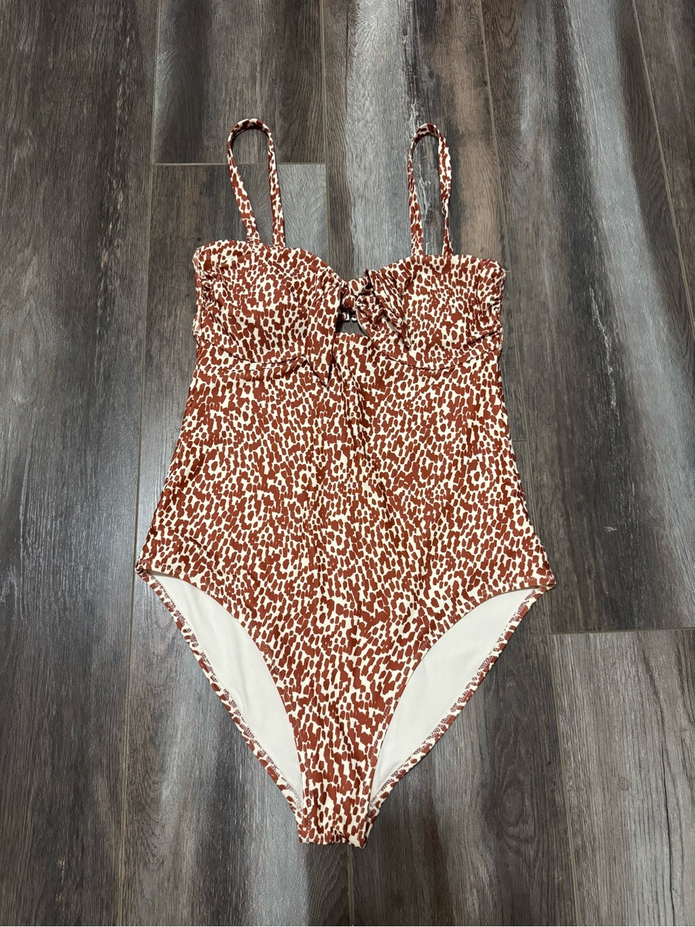 Tie-Front Keyhole Bandeau Style One Piece Swimsuit Medium